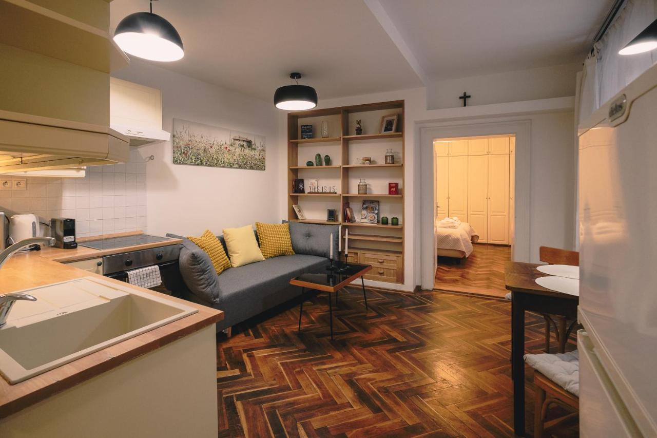 Skau Family Venturska Apartment บราติสลาวา ภายนอก รูปภาพ
