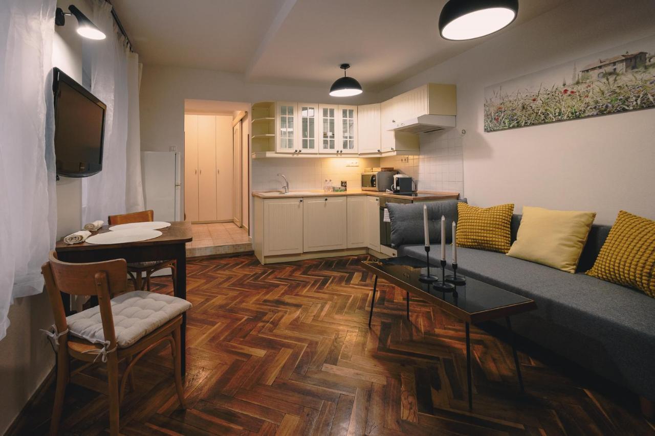 Skau Family Venturska Apartment บราติสลาวา ภายนอก รูปภาพ